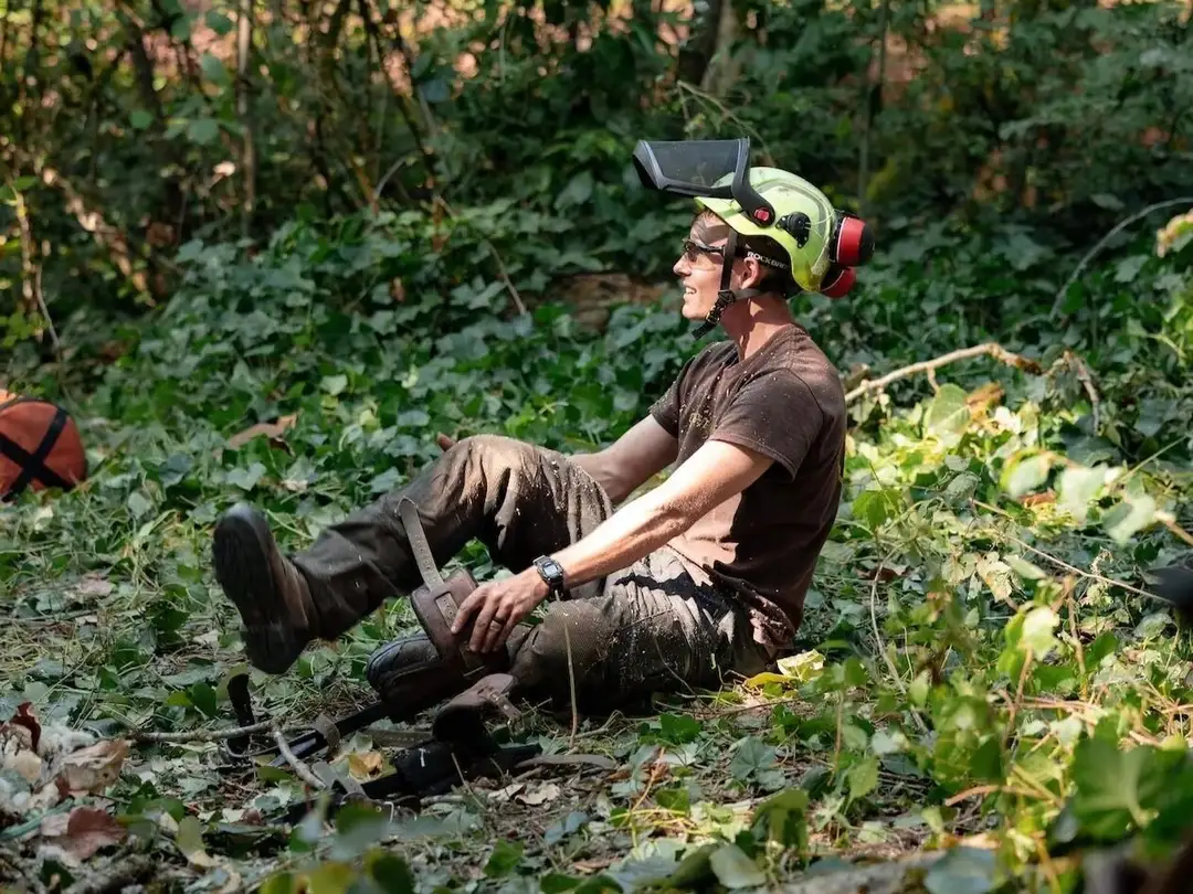 Lunch break in the brush